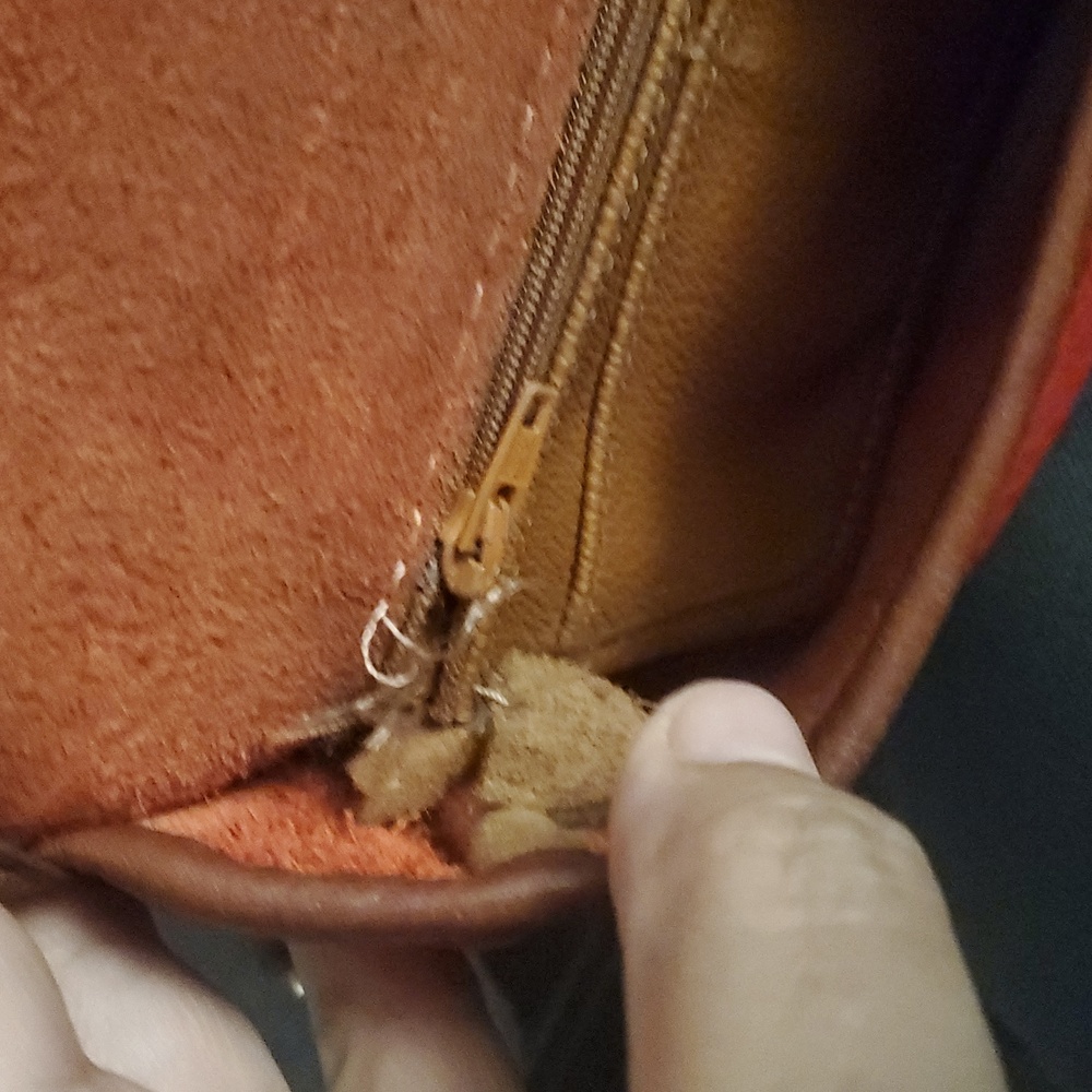 Dooney & Burke Red Leather Women's Bag - Picture 4 of 9
